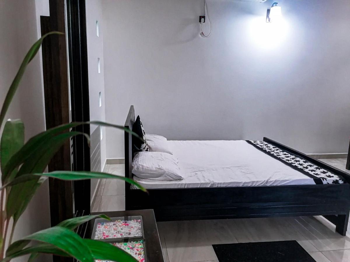 Hotel White House Ratnapura Eksteriør billede