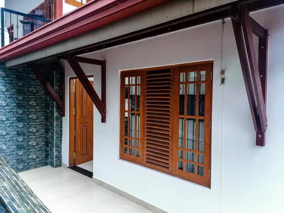 Hotel White House Ratnapura Eksteriør billede